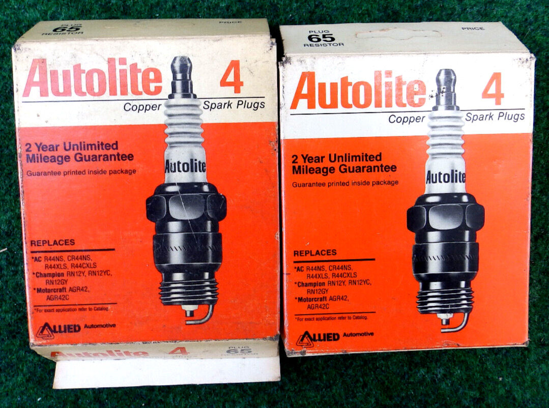 EIGHT NOS Autolite 65 Automotive Copper Resistor Spark Plugs